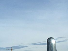 地震來了怎么躲？室內(nèi)外避險技巧與黃金求生...